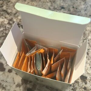 Clinique Fresh Pressed Renewing Powder Cleanser with Pure Vitamin C NIB